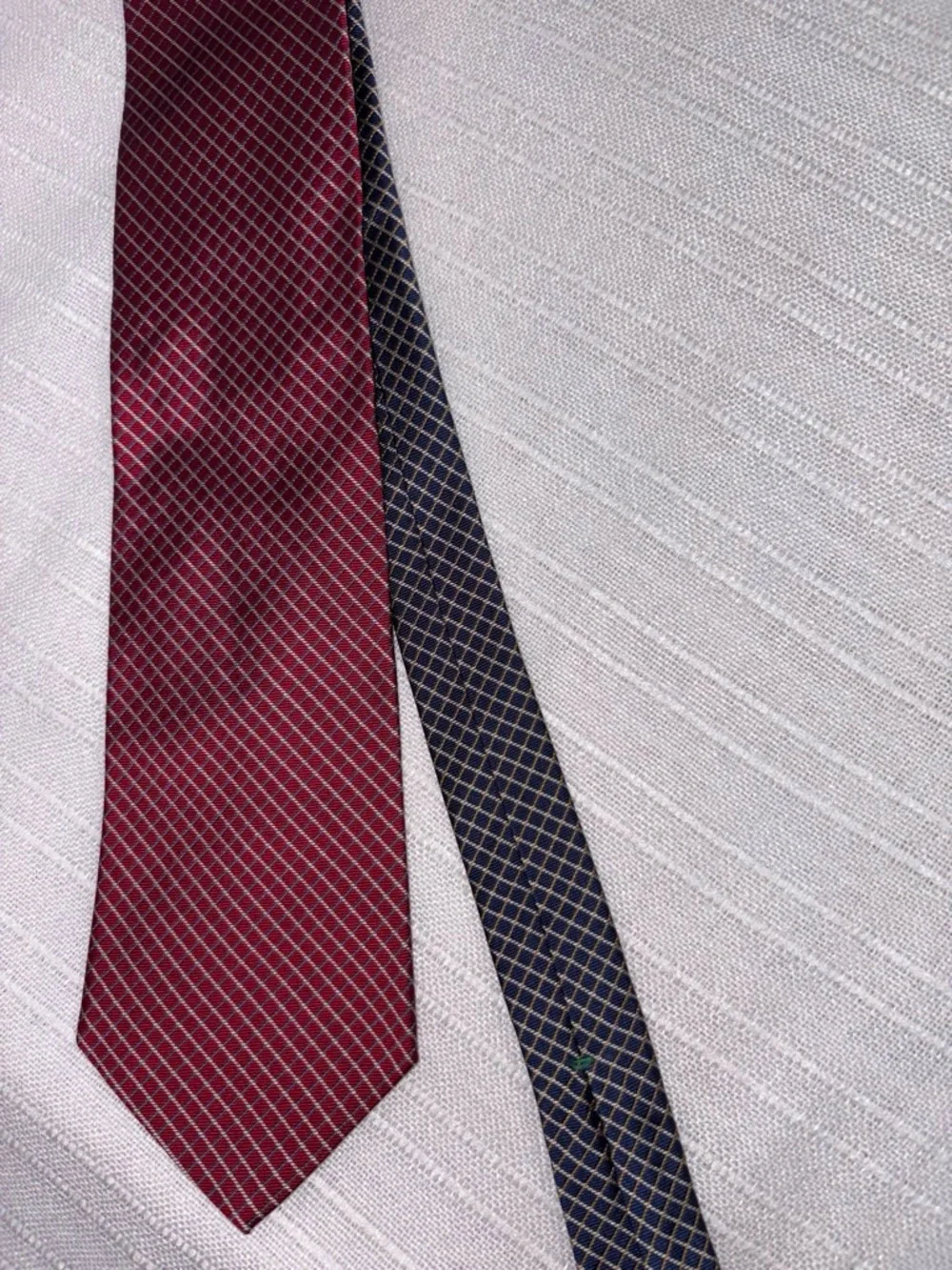 RARE Vintage Tommy Hilfiger Silk Tie 90s Lion Crest Logo Red Navy Diamond Prep